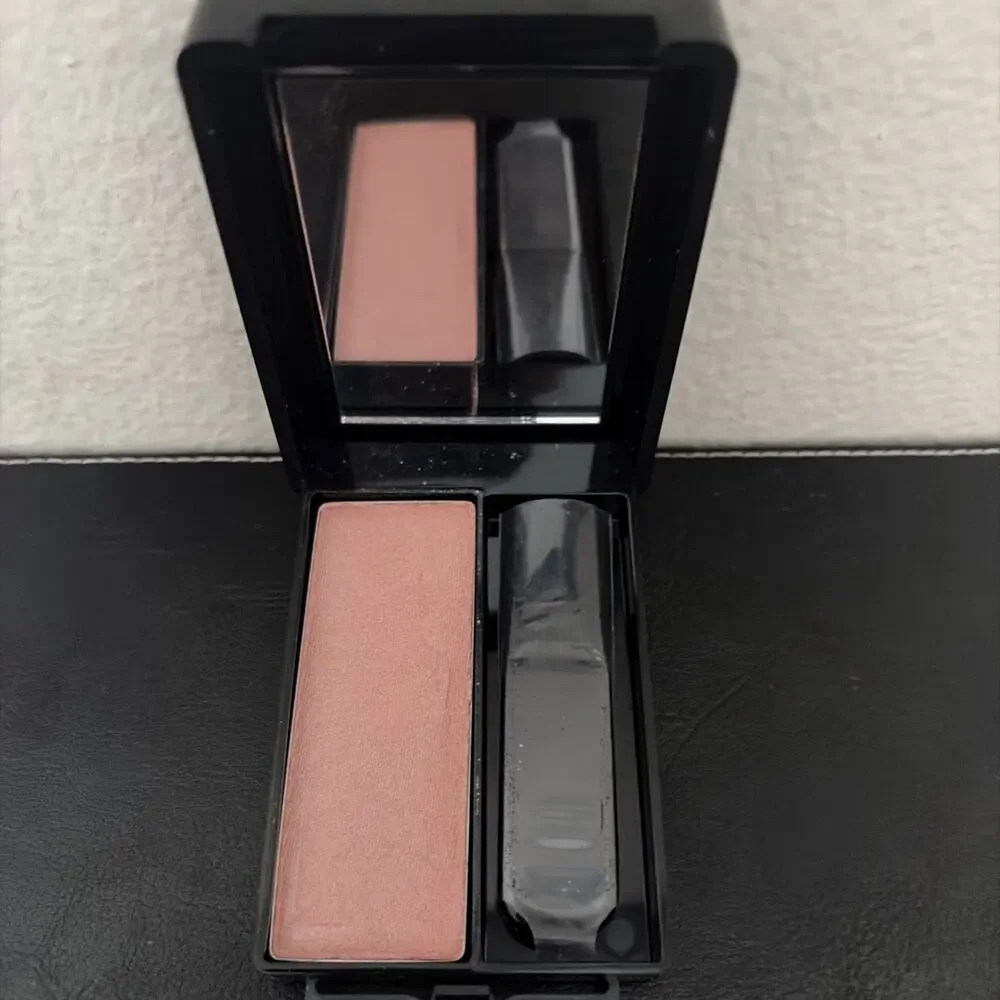 Covergirl Clean Classic Color Blush 590 Soft Mink New Without Box .27 Makeup